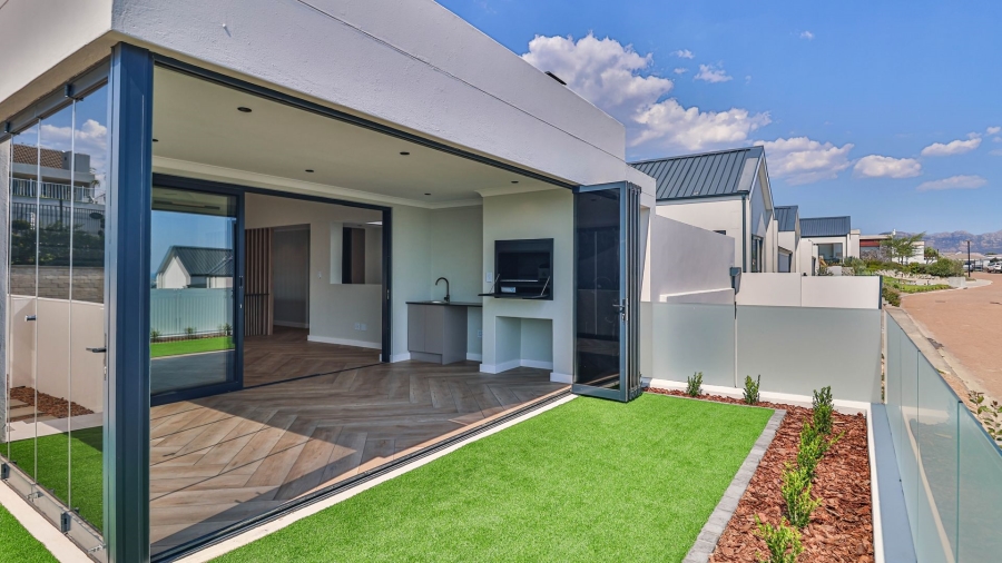 3 Bedroom Property for Sale in Mzuri Estate Western Cape